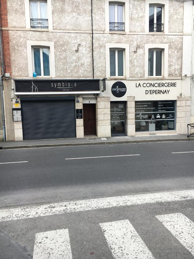 Le Champenois, Avenue De Champagne Apartment Epernay Bagian luar foto